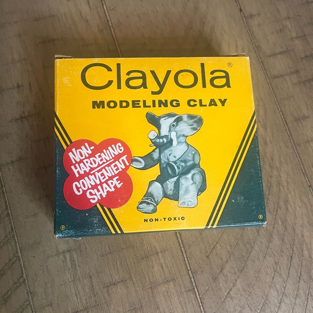 Vintage CRAYOLA Clayola Modeling Clay Binney & Smith Original Packaging 4 Colors